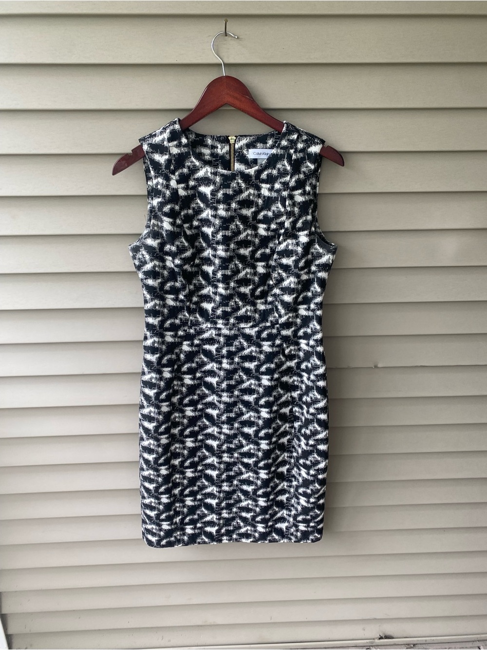 Calvin Klein Black and White Patterned Sleeveless Mini Dress